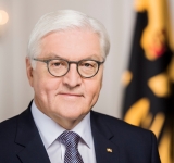 Υποκριτική και εξόχως ύπουλη η επίσκεψη Steinmeier