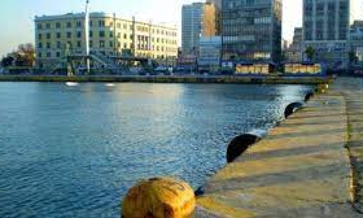 Πειραιάς: Εντοπίστηκε σορός να επιπλέει στο λιμάνι