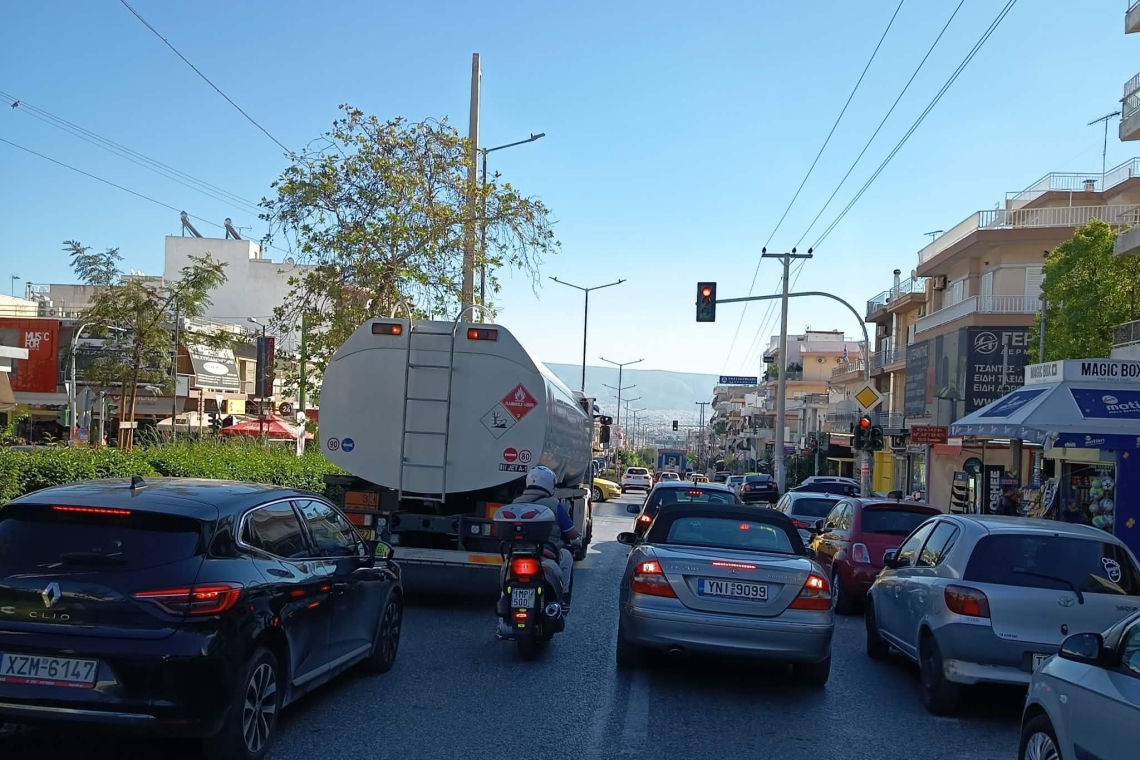 Στη Βουλή το δημοσίευμα της "Εν Πειραιεί" για την ακέφαλη Τροχαία Κορυδαλλού