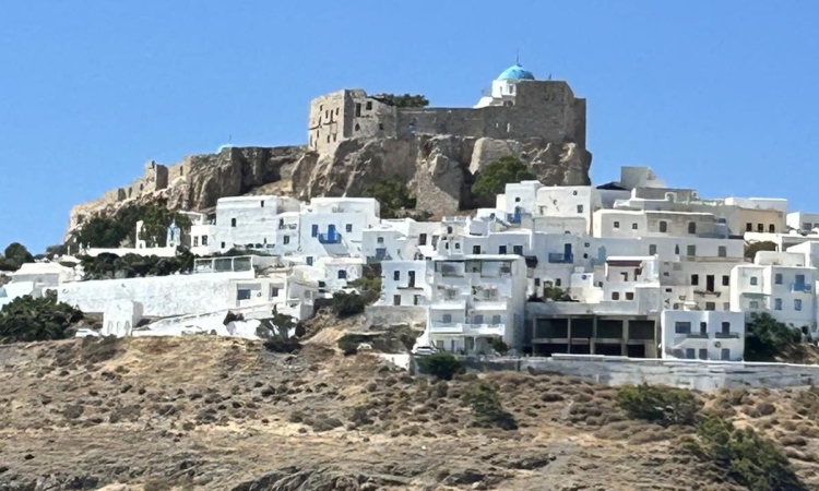 Αστυπάλαια: Στην Παναγιά και τον Αϊ Γιώργη του Κάστρου των Κουερίνι