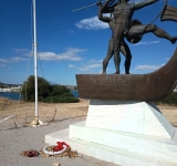 Τύμβος Σαλαμινομάχων: Ντροπή και ξεφτίλα!